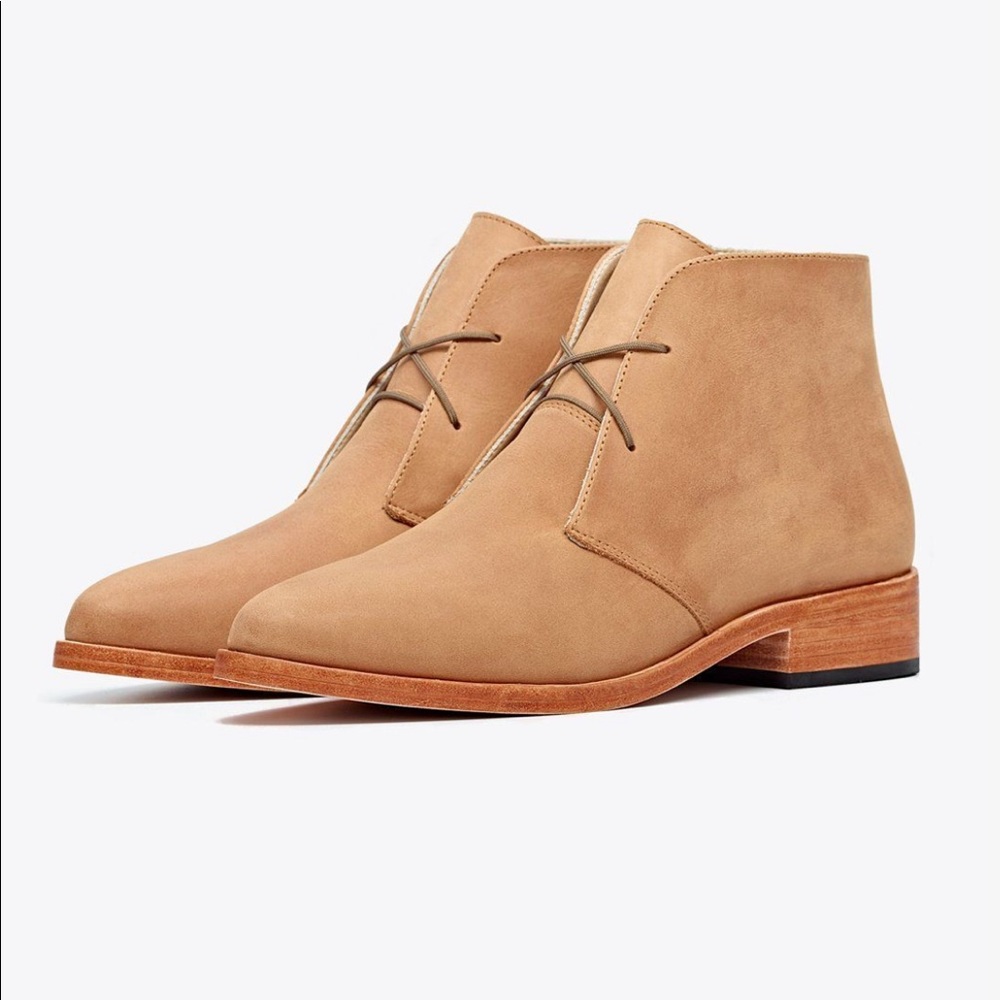 Nisolo Isa Boot in Sand Size 6